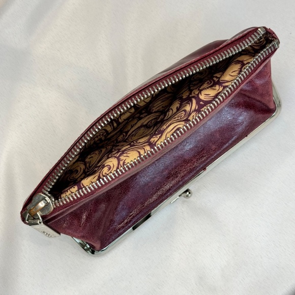 HOBO Leather Clutch/Wallet (burgundy) - Picture 5 of 7